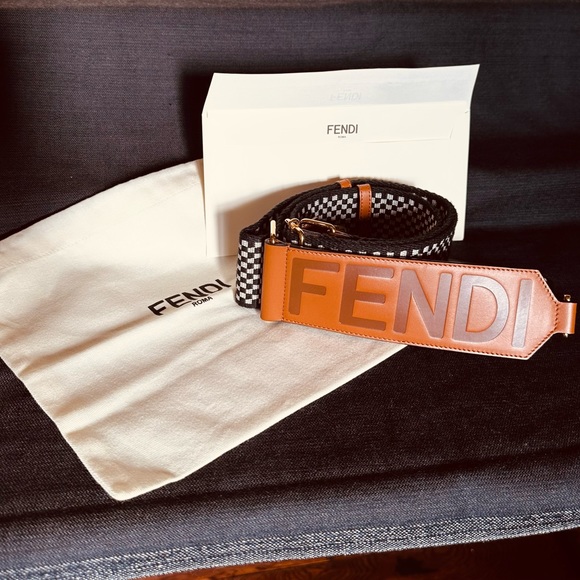 Fendi signature b/w checkered adjustable shoulder strap Brand New with receipt - Picture 1 of 16